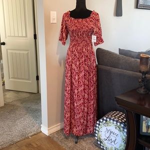 Seven island dress size L still has tag in it